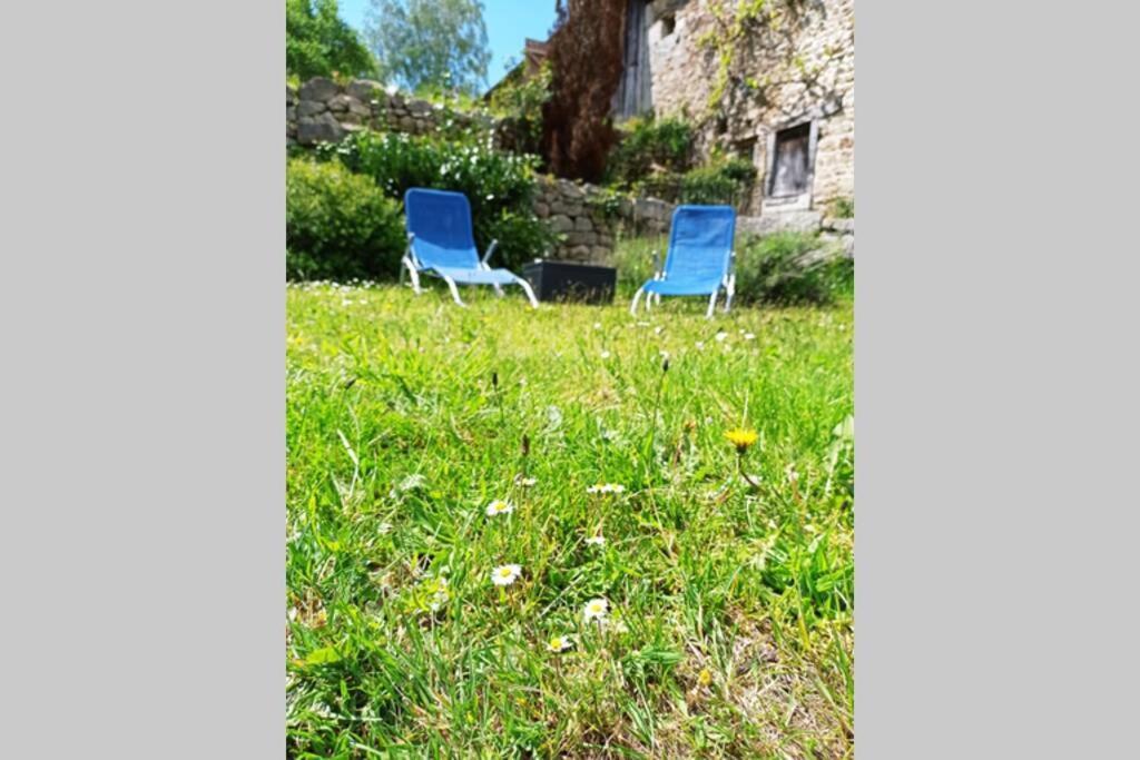 Gite Les Hauts De Villemaloux Dontreix Екстериор снимка